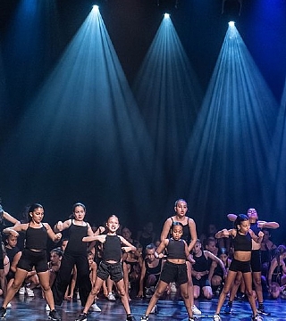 סטודיו קורל סגל דנון ואורטל לוי (גני ראשון ונווה חוף)